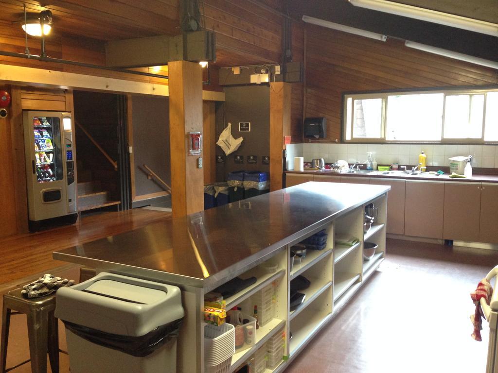 Ubc Whistler Lodge Уистлер Номер фото