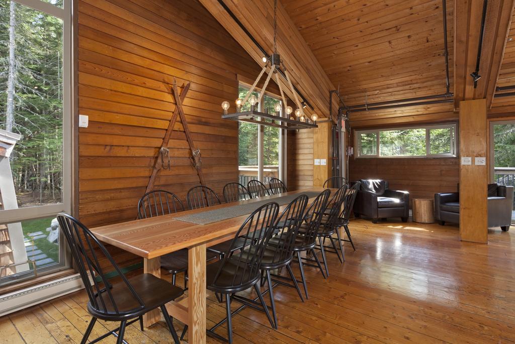 Ubc Whistler Lodge Уистлер Экстерьер фото